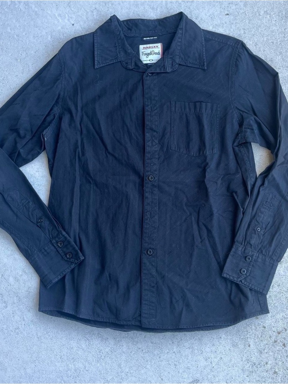 Oakley Men's Black Long-Sleeve Casual Button-Down Shirt
